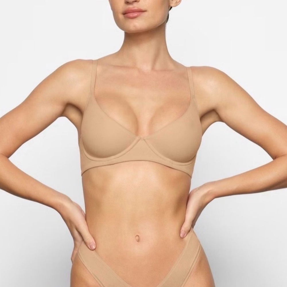 New!! SKIMS Nude Bra